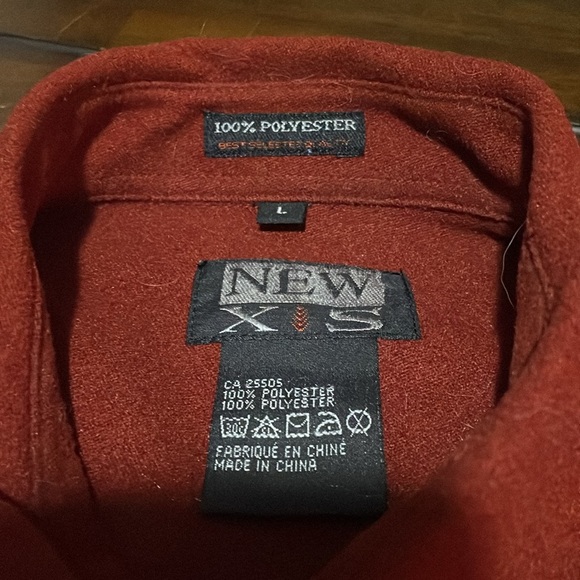 New X S Men’s Large Button Down Long Sleeved Shirt - Picture 3 of 5